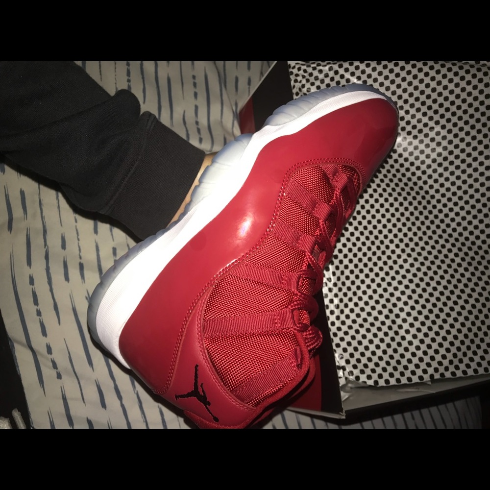 GYM RED 11s SIZE 11 REFER TO DESCRIPTION